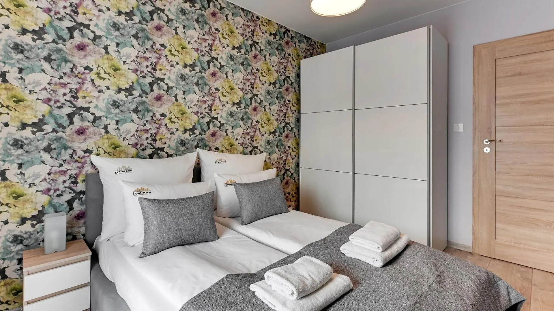 Angielska Grobla - City Center, Marina & Parking By Downtown Apartments Gdansk Poland