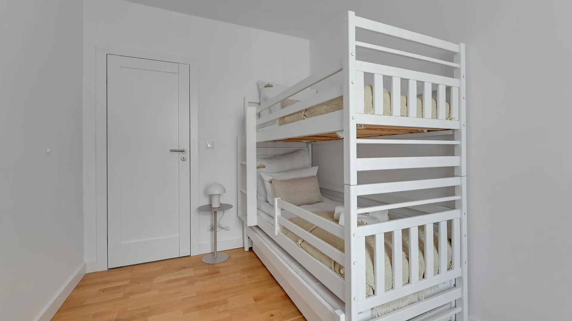 Angielska Grobla - City Center, Marina & Parking By Downtown Apartments Gdansk Poland